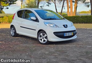 Peugeot 107 1.4 HDi Trendy  - 08