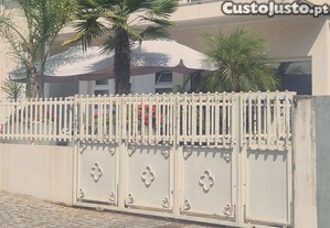 Espao Comercial em Prazins, Guimares - 259m por 100.000 