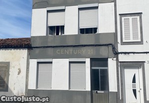 Oportunidade nica no corao de Ponta Delgada!