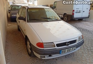 Opel Astra Sedan