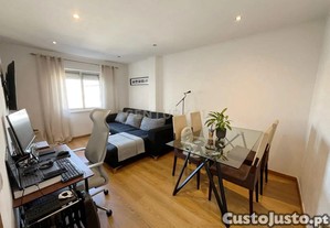 Apartamento T2 acolhedor, ideal para famlias ou investimento.