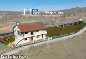 Casa / Villa T5 em Vascoveiro de 268,97 m²