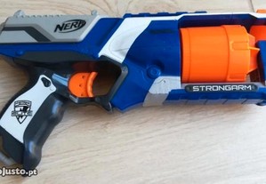 Pistola Nerf Strongarm