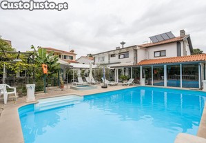 Fantstica Moradia Verstil com Piscina e Jardim, junto a serra da Arrbida   Setbal