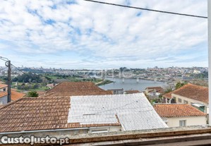 Moradia T3, Junto Ao Rio Douro, Em Valbom,...