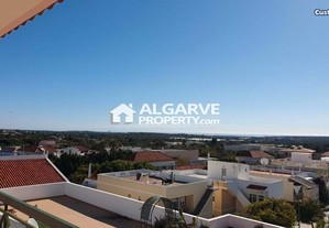 Apartamento T3 em Moncarapacho, Algarve, próximo de todos os serviços e comodidades 