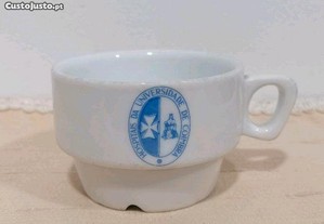 Chávena antiga dos Hospitais da Universidade de Coimbra em porcelana VA Vista Alegre
