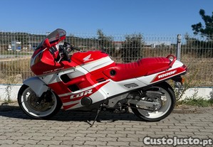 Honda CBR 1000 F