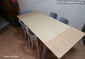 Mesa de cozinha com 6 cadeiras