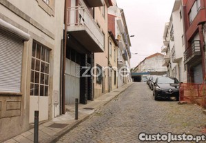 Prédio Na Rua Da Boavista Em Braga