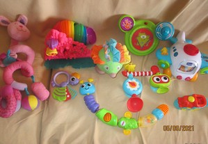 Conjunto de brinquedos para bebés
