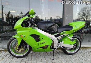 Kawasaki zx9 r 