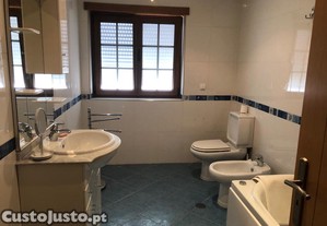 1 Quarto Menina UBI Covilhã Avenida Anil