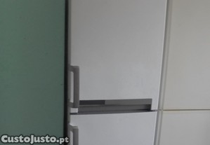 Frigorifico - ARISTON - Hotpoint / Bom estado / Com garantia