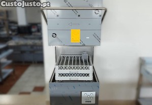 Mquina de lavar loua de capota com comando eletromecnico (TM 100)