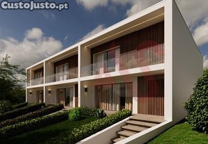Moradia T3 De Gaveto Em Construo - Ordem, Lousada