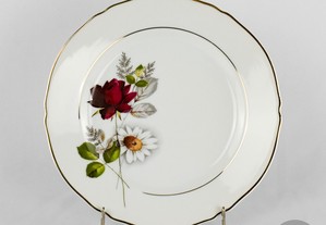 Prato em porcelana Artibus decorado com flores