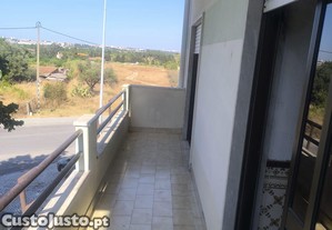 T3 - Vale da Romeira/Arrentela 1andar