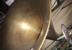 corneta em bronze antiga 50cm