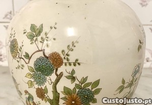 Pote em porcelana 