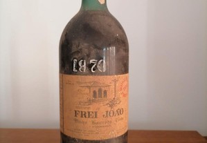 Garrafa de vinho FREI JOÃO de 1970