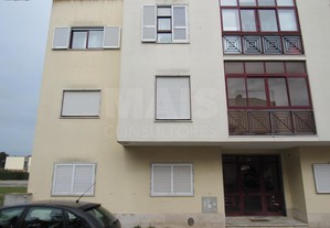 Apartamento T3 junto a N10 em Brejos de Azeitão