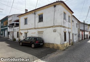 Prdio para recuperar em Gavio