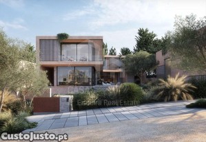 Moradia T4 Triplex Mafra
