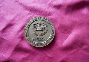 Medalha da companhia de Seguras SOBERANA do XXV