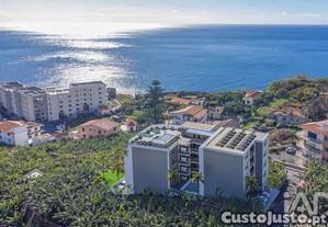Apartamento T2 em Câmara de Lobos de 104,00 m²