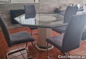 Mesas em granito