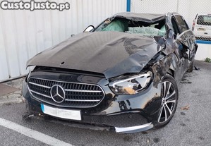 Mercedes-Benz E 300 300 De Hibrido Plug-In - SALVADO - 23