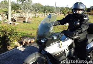 Com reviso  pneus novos e Bateria nova