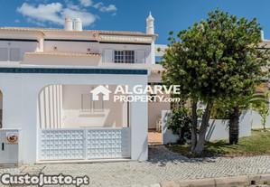 Moradia V3 próximo da marina e da praia em Vilamoura, Algarve