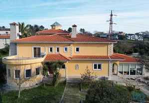 Casa T5 em Vila Real de 644,00 m