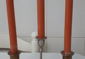 Castiçais com velas 3 unidades