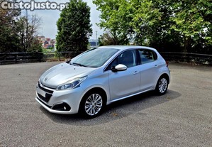 Peugeot 208 1.2 PureTech Allure - 17
