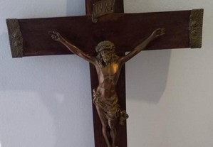 Crucifixo em pau santo e Cristo em bronze