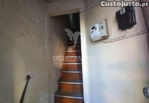Prdio para habitao e comrcio no centro de lisboa (alcntara)