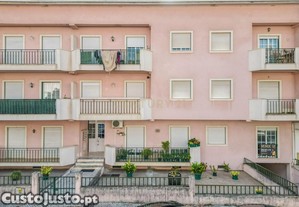 Apartamento T2 com Terra�o e Garagem na Lous�   Conforto e Tranquilidade