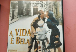 DVD A Vida É Bela - Roberto Benigni