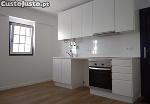 Apartamento T1 Na Rua Possidónio Da Silva
