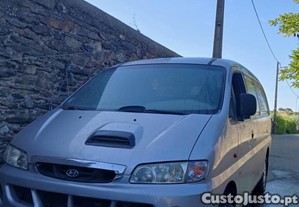 Hyundai H-1 2.5
