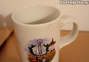 Caneca branca fatima "otimo estado