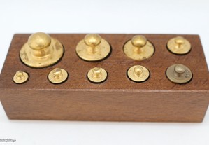 Caixa de Pesos com 9 peças em Bronze