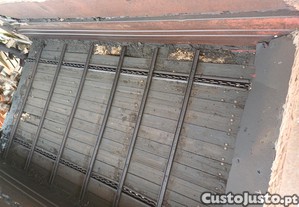 Reboque espalhador estrume