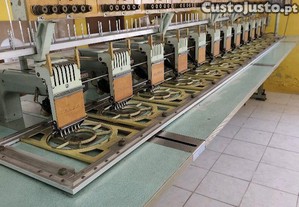 Máquina de bordar marca tajima 12 cabeças 6 cores em perfeito estado