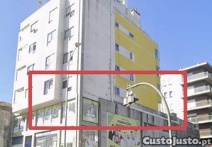Apartamento T2 com terrao e LG no Porto