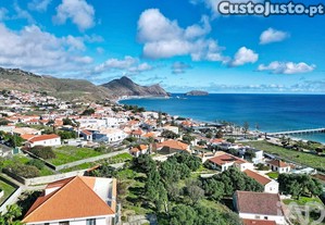 Terreno T5 em Porto Santo de 4766,00 m²