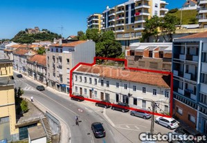 Prdio Com Vista Rio No Corao De Leiria